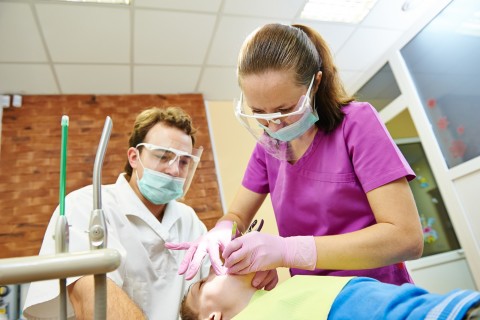 Trusted Guelph Dentists Wear OSHA Prescribed PPEs for Your Safety